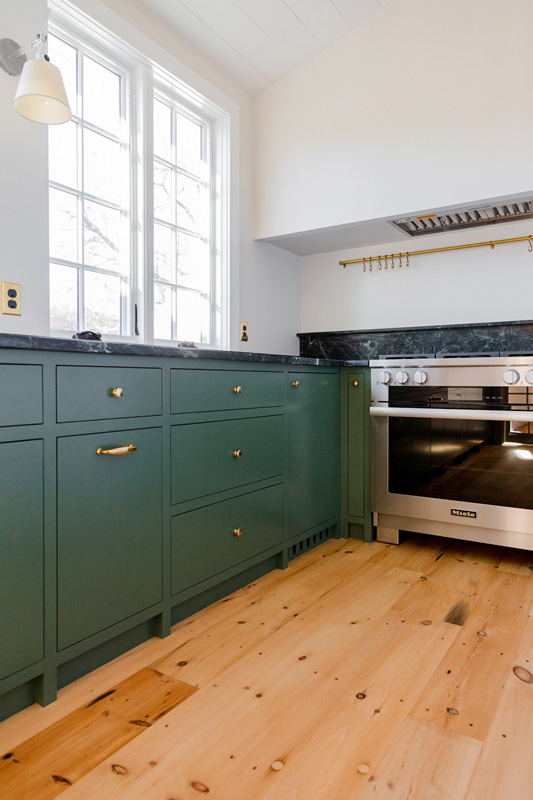 Reclaimed farmhouse bright-planed white pine flooring Reclaimed farmhouse bright-planed white pine flooring