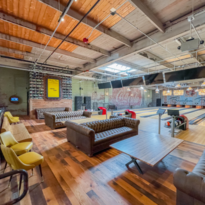 Reclaimed Wood Restaurant Flooring & Paneling