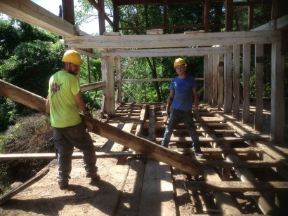 Salvaging Reclaimed American Chestnut Beams