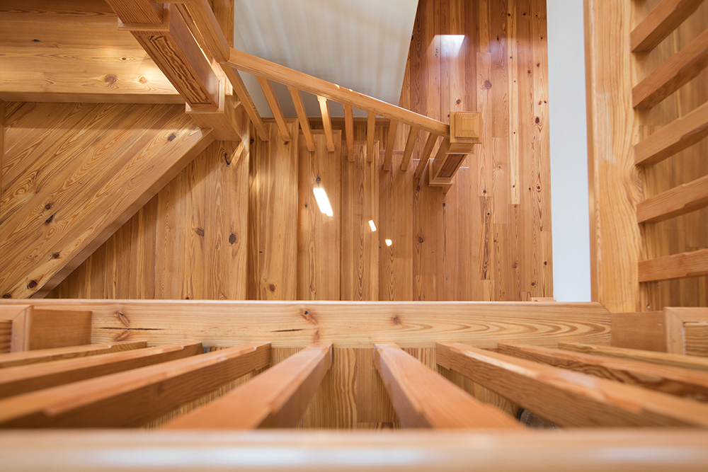 Select #2 Flatsawn Reclaimed Heart Pine Stairtreads Select #2 Flatsawn Reclaimed Heart Pine Stairtreads