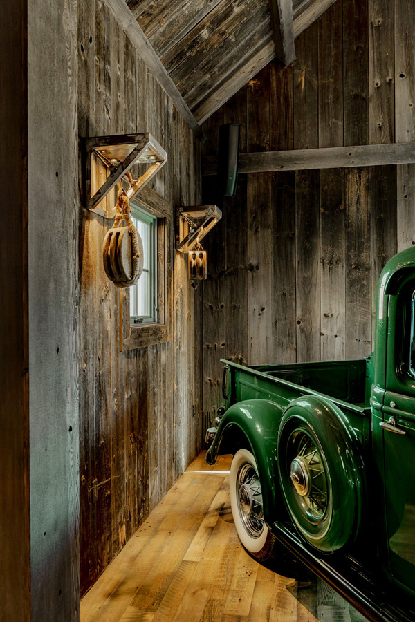 Reclaimed Skip-Planed Oak Flooring and Barn Siding Reclaimed Skip-Planed Oak Flooring and Barn Siding