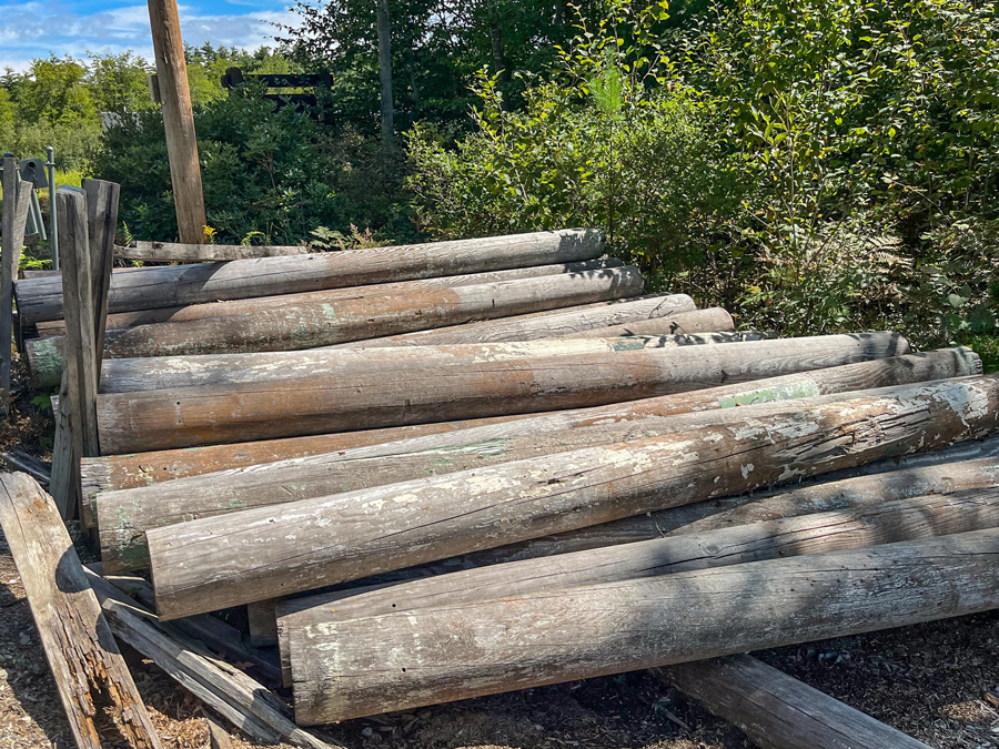 Salvaged Southern Yellow Pine Columns Salvaged Southern Yellow Pine Columns