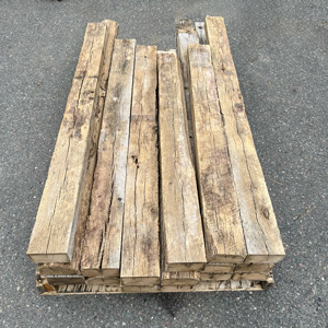 Salvaged Oak Original Surface and Roughsawn Lumber